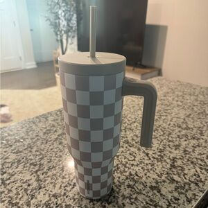 Hydrapeak checkered tumbler